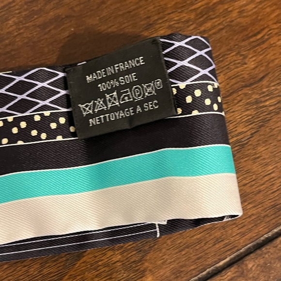 Hermes twilly with box and tag - Picture 8 of 8